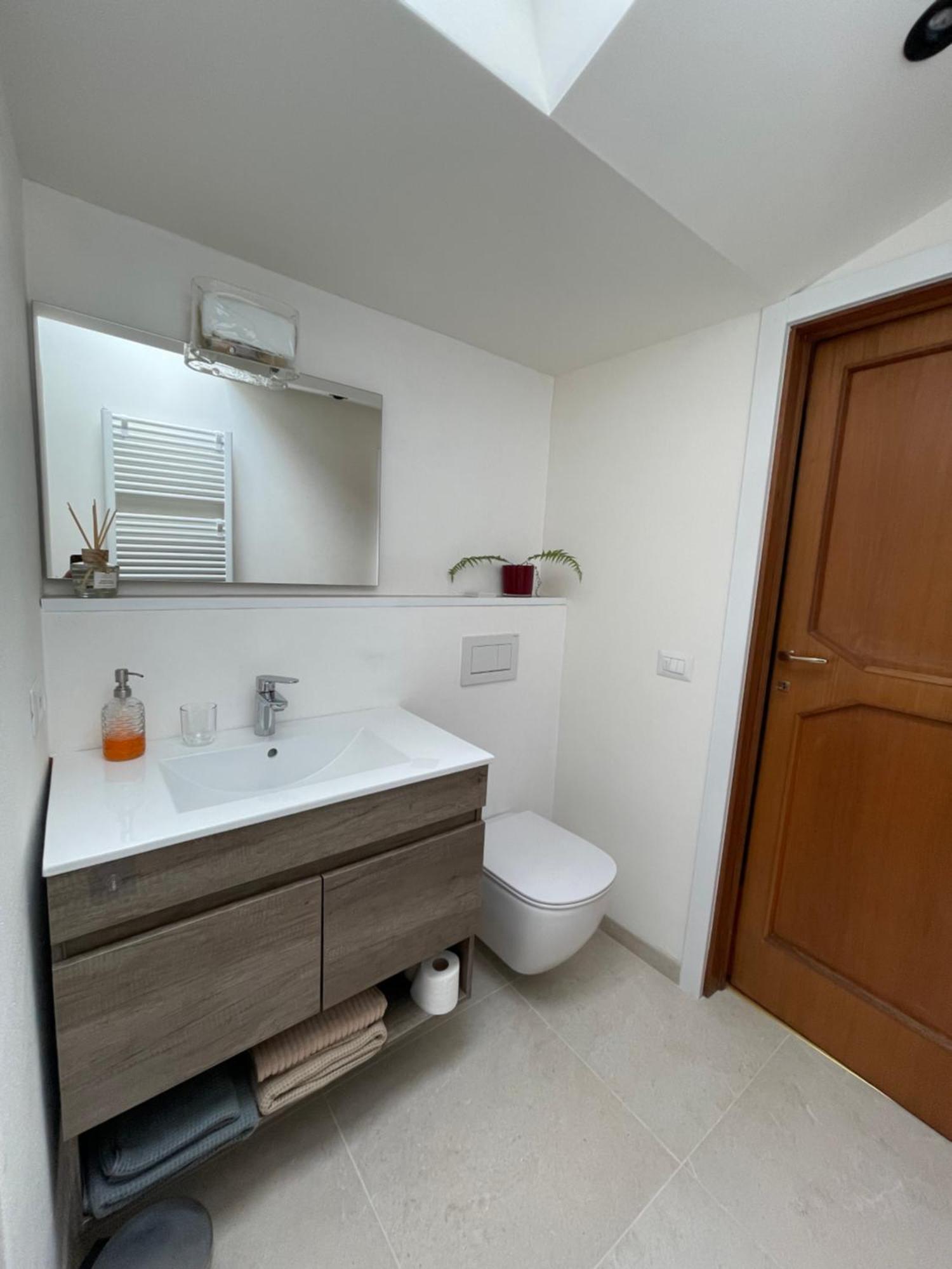 Civenna Villa D'Alba Guest House מראה חיצוני תמונה