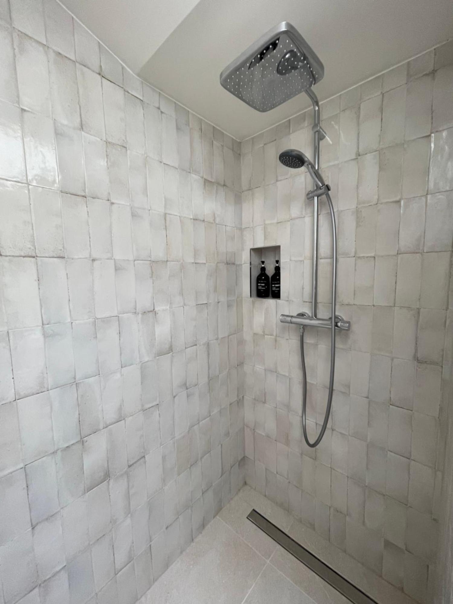 Civenna Villa D'Alba Guest House מראה חיצוני תמונה
